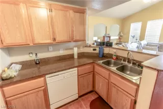 Photo #2: 2421485 Listing 