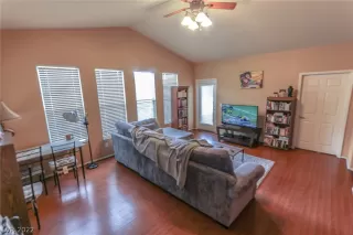 Photo #4: 2421485 Listing 