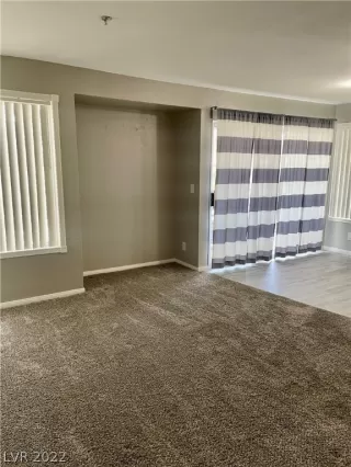 Photo #1: 2421487 Listing