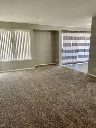 Photo #2: 2421487 Listing