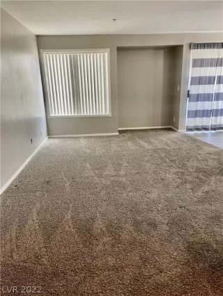 Photo #3: 2421487 Listing