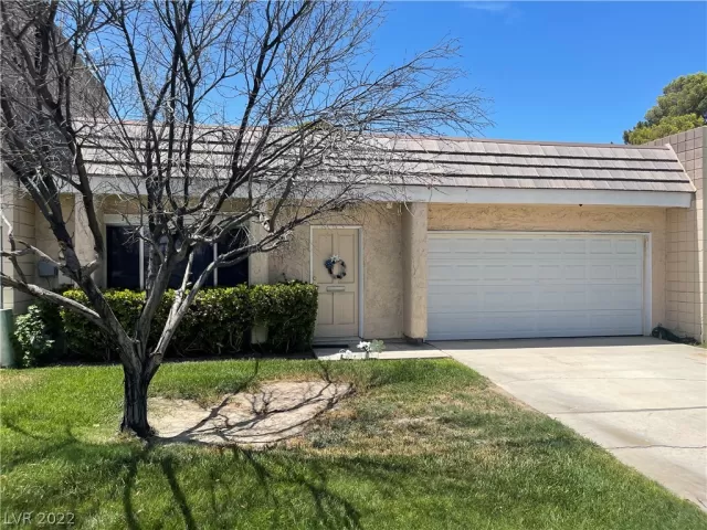 MLS: 2421531 Condo For Sale