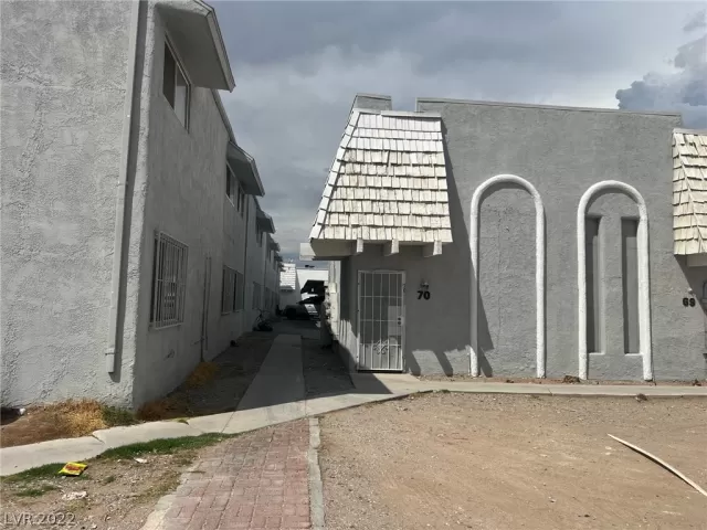 MLS: 2421537 Condo For Sale