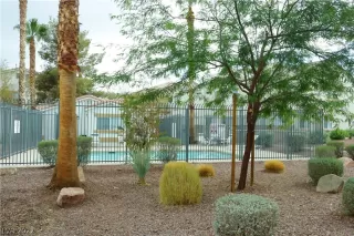 Photo #3: 2421584 Listing 