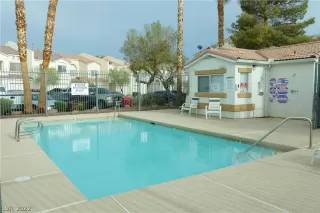 Photo #6: 2421584 Listing 