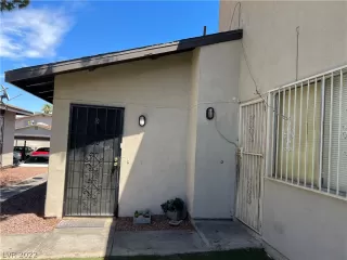 Photo #1: 2421617 Listing