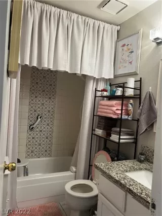 Photo #4: 2421617 Listing