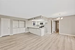 Photo #1: 2421631 Listing