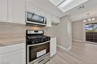 Photo #4: 2421631 Listing