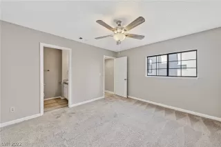 Photo #6: 2421631 Listing