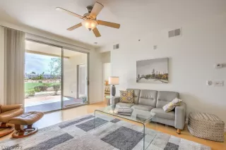 Photo #5: 2421657 Listing 