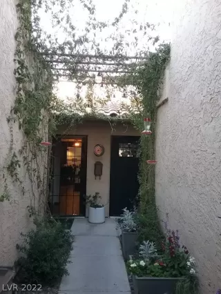 Photo #2: 2421659 Listing 