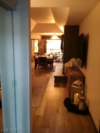 Photo #5: 2421659 Listing 