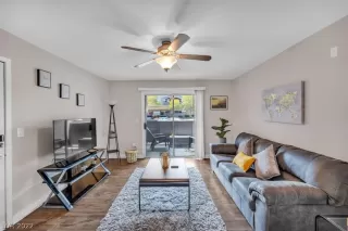 Photo #2: 2421662 Listing