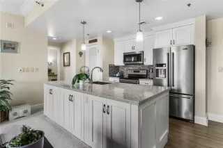 Photo #6: 2421735 Listing