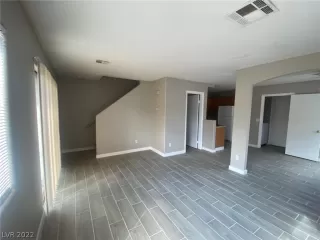 Photo #1: 2421802 Listing 