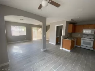 Photo #3: 2421802 Listing 