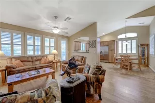 Photo #6: 2421855 Listing 