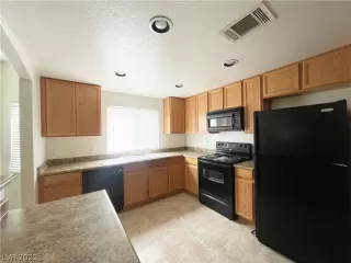 Photo #3: 2421894 Listing 