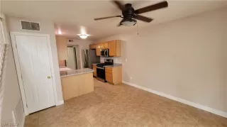 Photo #4: 2421922 Listing 