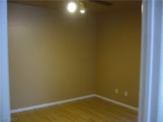 Photo #4: 2421931 Listing 