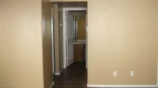 Photo #6: 2421931 Listing 