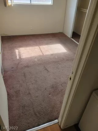 Photo #6: 2421980 Listing