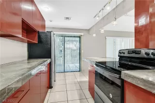 Photo #6: 2422013 Listing