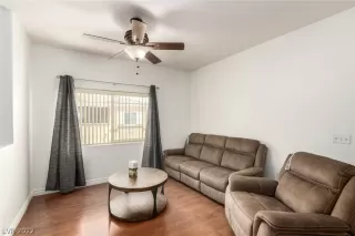 Photo #3: 2422018 Listing 