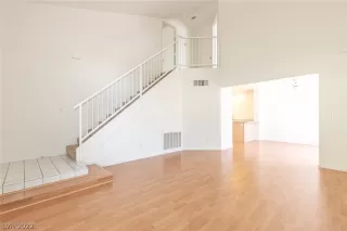 Photo #2: 2422059 Listing 