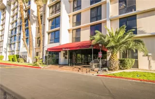 Photo #2: 2422093 Listing 