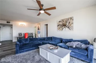 Photo #3: 2422093 Listing 