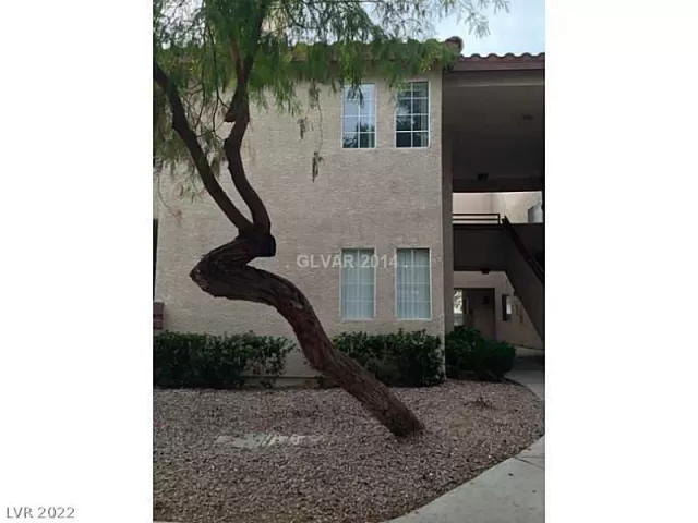 MLS: 2422100 Condo For Sale