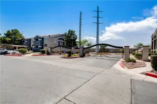 Photo #2: 2422114 Listing