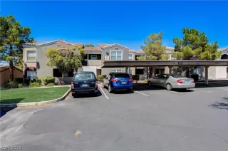 Photo #3: 2422114 Listing