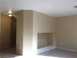 Photo #5: 2422138 Listing 