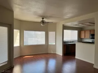 Photo #1: 2422189 Listing 