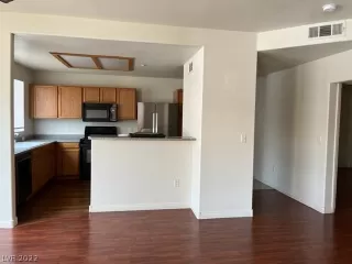 Photo #2: 2422189 Listing 