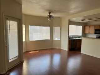 Photo #3: 2422189 Listing 