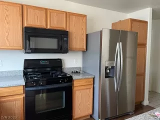 Photo #6: 2422189 Listing 