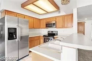 Photo #2: 2422213 Listing 