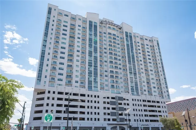 MLS: 2422218 Condo For Sale