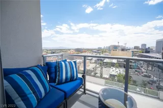 Photo #2: 2422218 Listing 