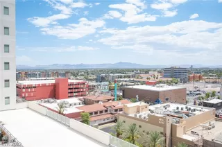 Photo #5: 2422218 Listing 