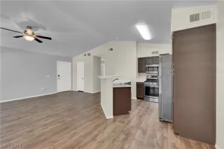 Photo #2: 2422219 Listing