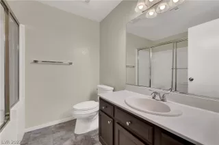 Photo #6: 2422219 Listing