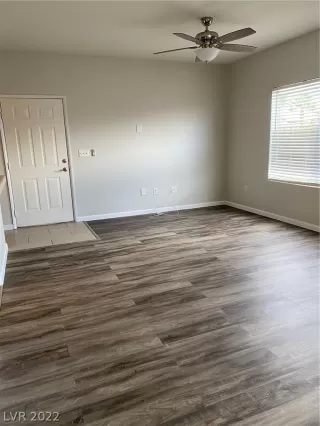 Photo #4: 2422225 Listing 