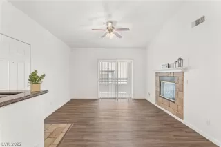 Photo #6: 2422235 Listing