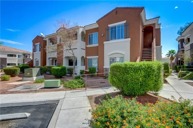 MLS: 2422251 Condo For Sale