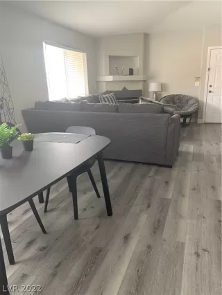 Photo #3: 2422301 Listing 